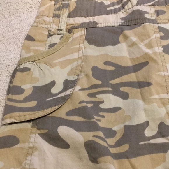 Skirt - Picture 5 of 6